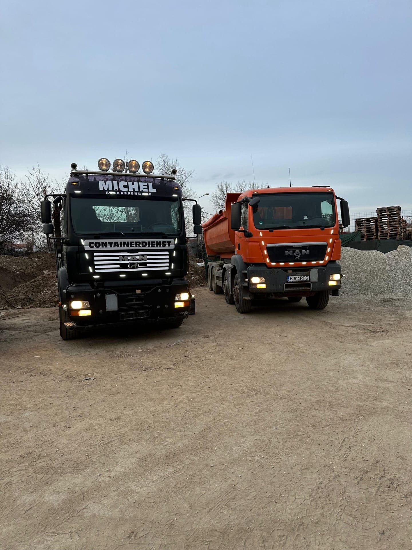Camioane Neacșu Construct pentru transport containere și moloz în București și Ilfov